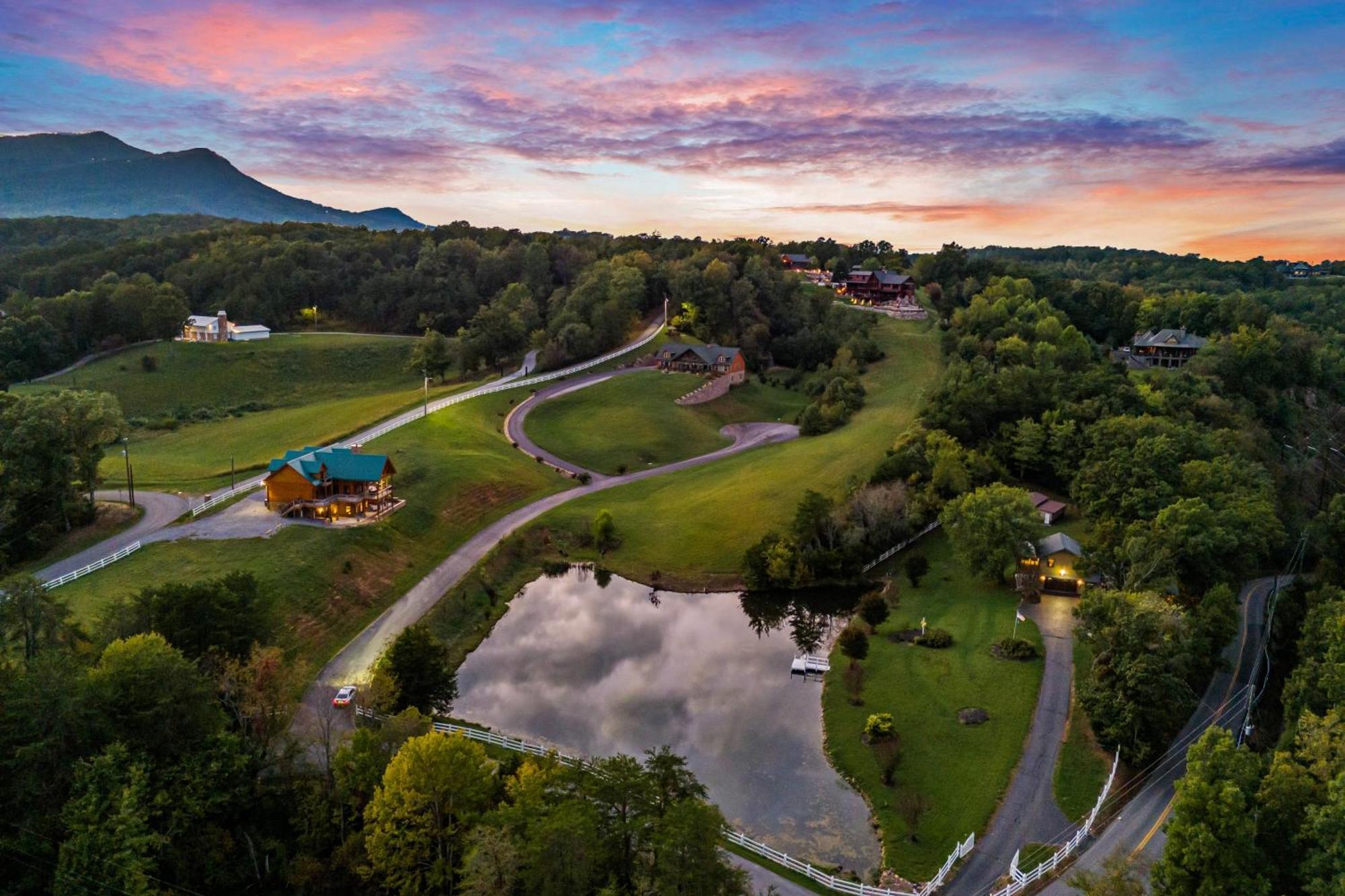 Haven On The Pond Vila Pigeon Forge Exterior foto